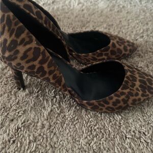 Bandalino Leopard Print Women's Heels
Size 8M